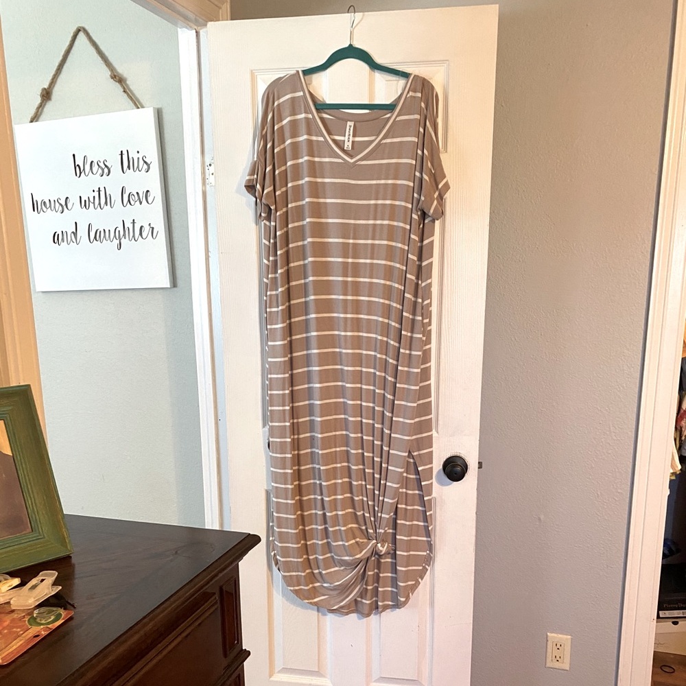 Boutique Knot Maxi Dress